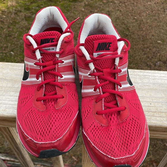 Nike Air Pegasus 29 Red/ Black Sneakers Size 11 - Picture 9 of 11